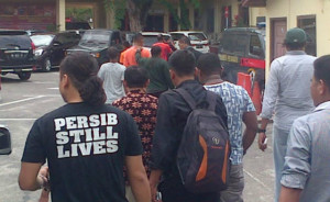 bentrokan jalan arifin