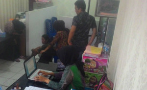 periksa ibu pelaku-1