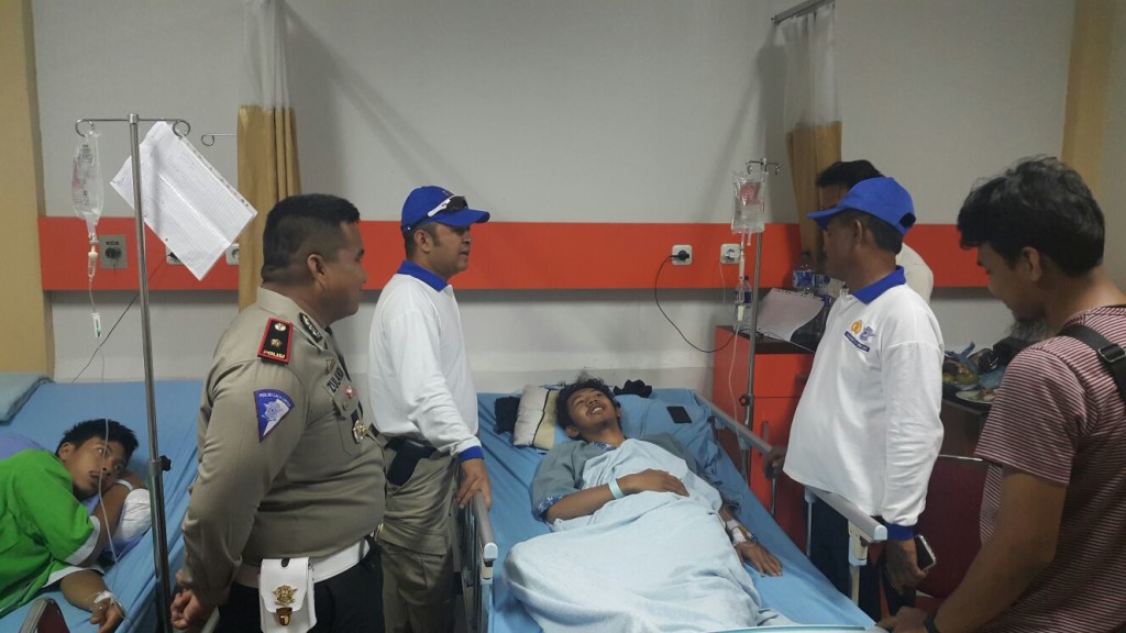 Kapolresta Pekanbaru Kunjungi Wartawan Yang Secara Tidak Sengaja Menjadi Korban Pemukulan Pada Saat Pengamanan Kongres HMI