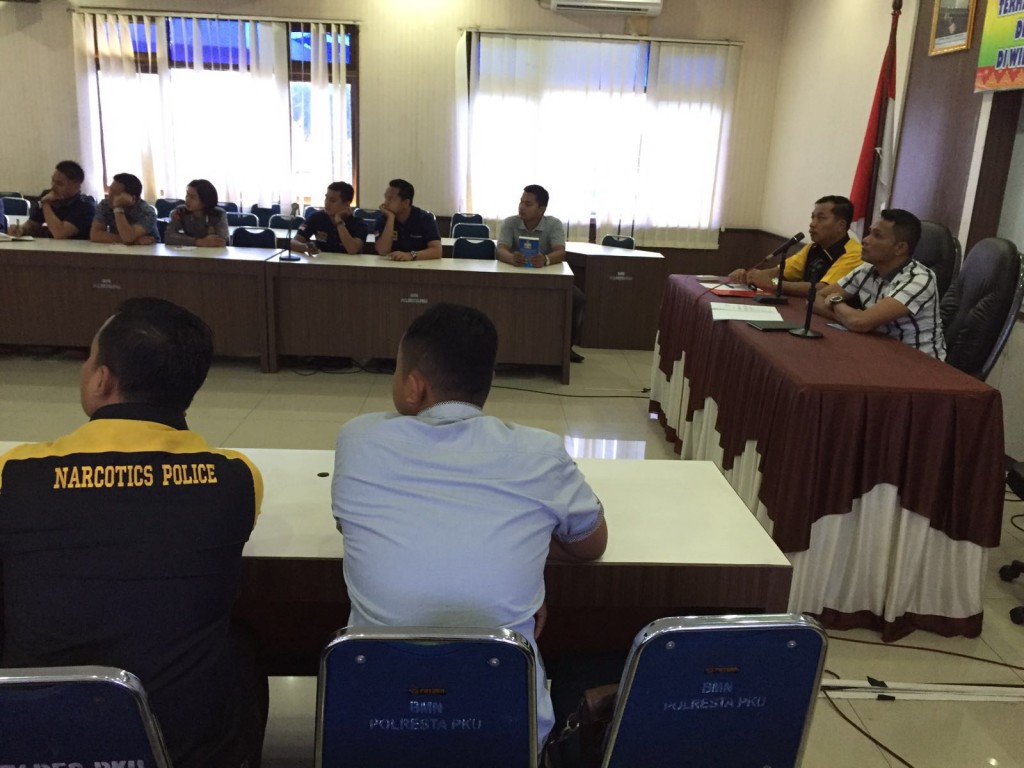 Kasat Res Narkoba Berikan Pelatihan Kepada Para Personil Reskrim Polsek