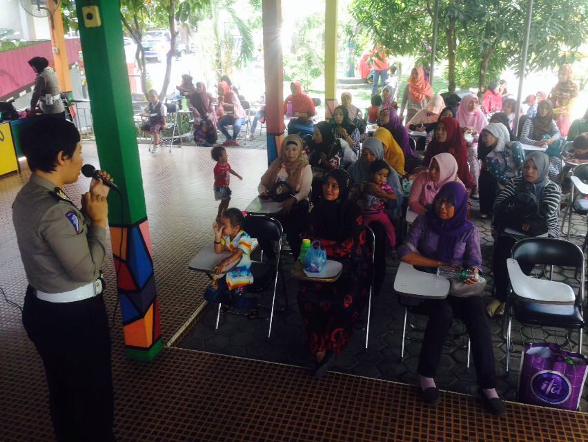 Ternyata Orang Tua Murid juga Antusias Belajar Tertib Berlalu Lintas
