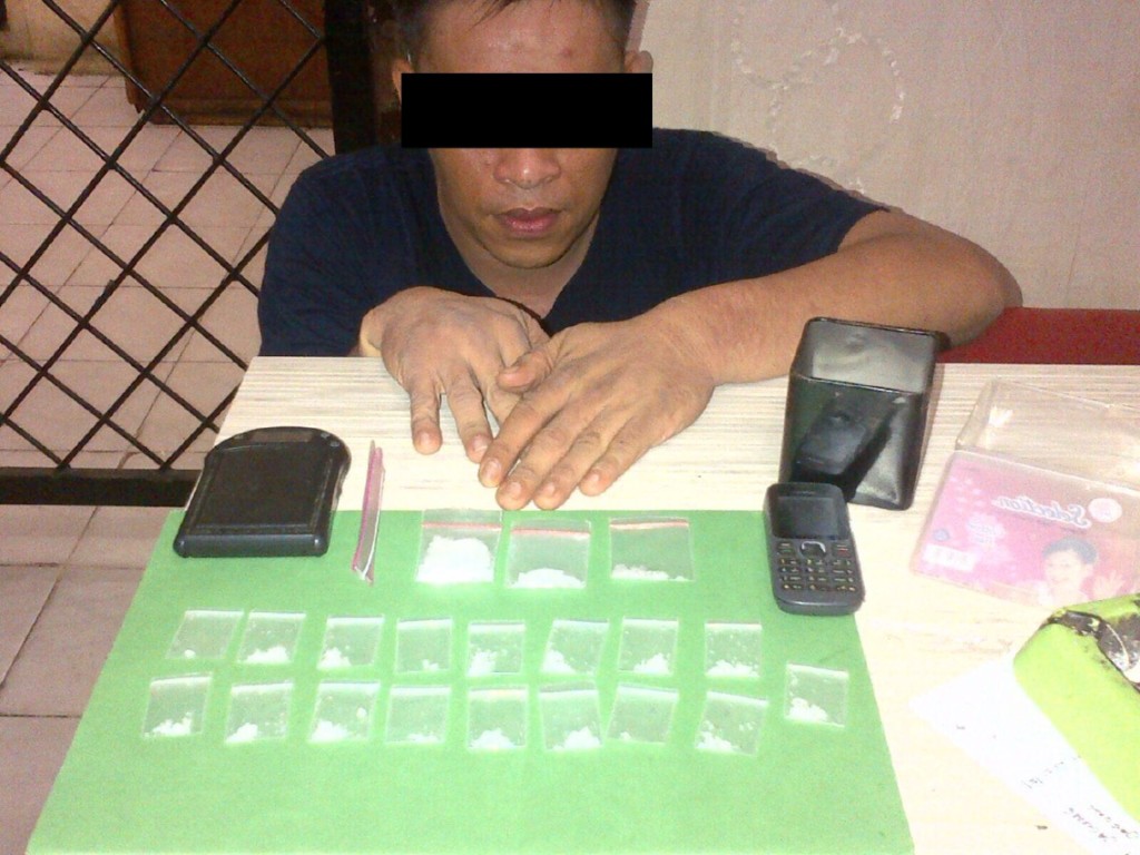 Bawa Bandar Narkoba Keluar Kampung Dalam, Sat res narkoba Polresta Pekanbaru Dilempari Batu