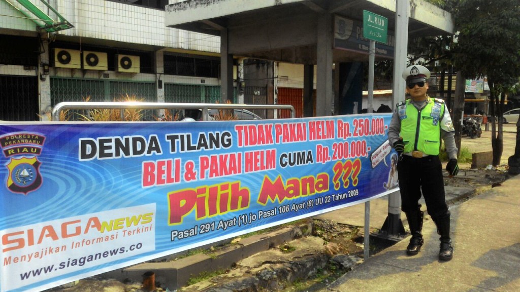 Pilih Mana?? Bayar Denda Tilang Atau Uangnya Buat Beli & Pakai Helm