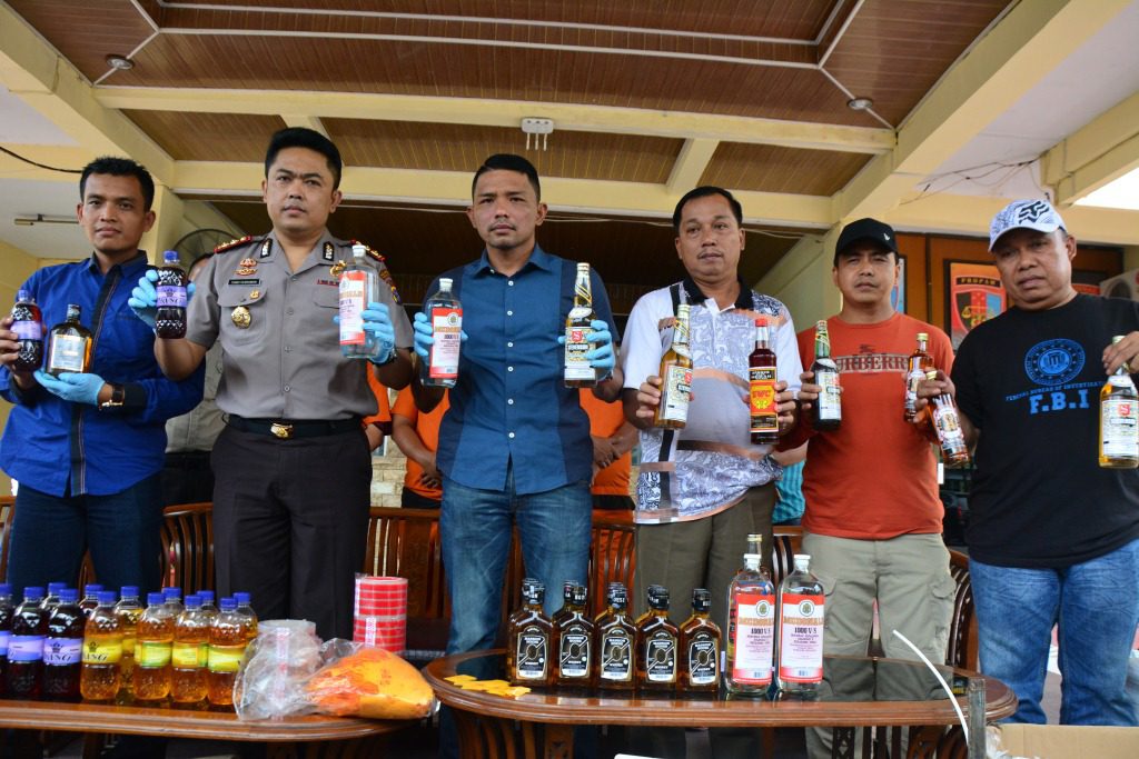 Perbulan Mencapai Rp 1,5 Miliar, Miras Oplosoan Hasil Pengungkapan Polresta Pekanbaru Terbesar Se-sumatera