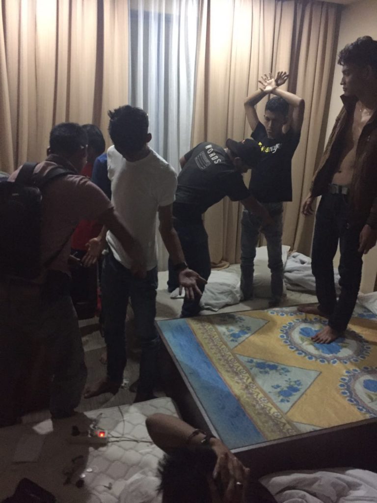 Diduga Baru Berpesta Narkoba, 11 Orang Diamankan Dalam Satu Kamar Hotel