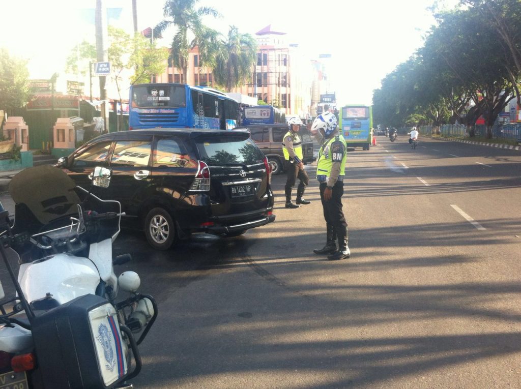 Sat Lantas Mulai Berlakukan Parkir Serong Depan Ramayana Sudirman