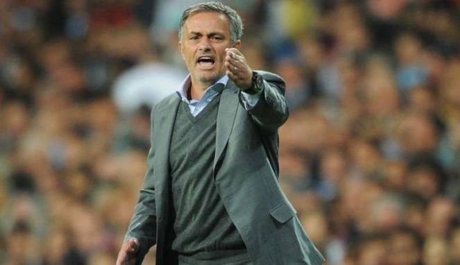 Mourinho Akan Jual Empat Bintang MU
