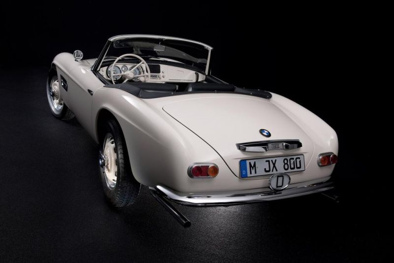 Mobil BMW 507 Bekas Milik Elvis Presley Dilelang