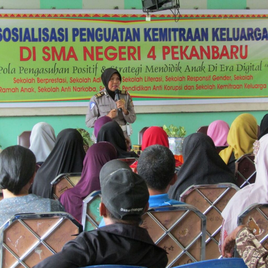 SMU Negeri 4 Pekanbaru Undang Sat Lantas Berikan Sosialisasi Tertib Berlalu Lintas