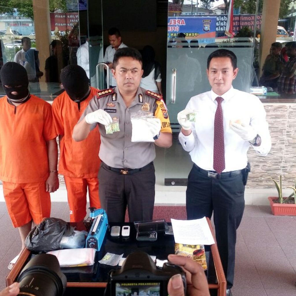 Kapolresta : “Kedua Tersangka Bandar Di Wilayah Pekanbaru, Masih Ada Bandar Besar, Itu Yang Akan Kita Ungkap”