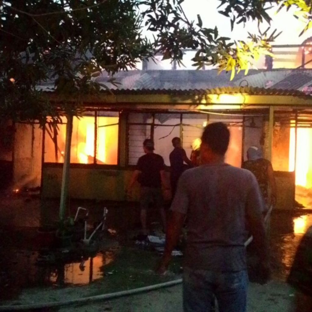 Asrama Pancasila Terbakar, Sepuluh Mobil Pemadam Kebakaran Dikerahkan