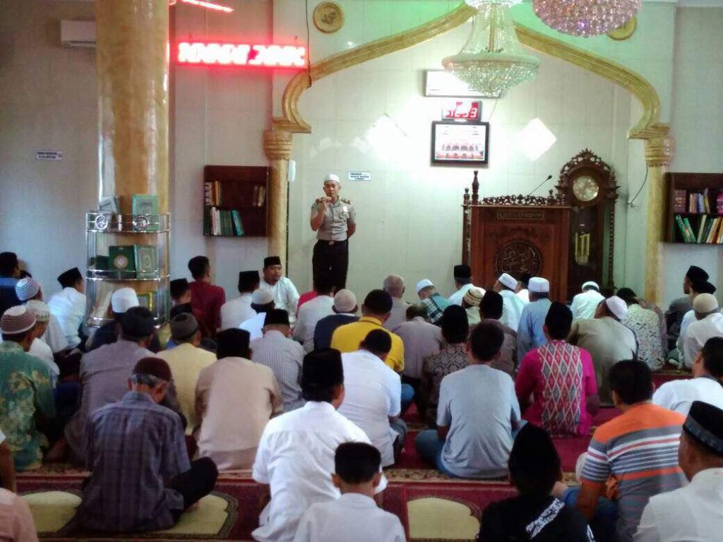 “Bersama Kita Bisa”, Sat Binmas Polresta Pekanbaru Taja Safari Ramadhan Jumat Keliling