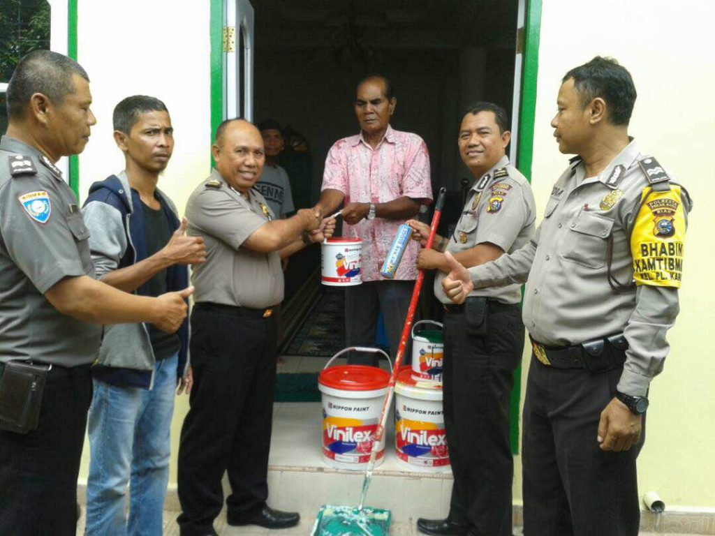 Sudirman: “Kami Senang Mushallah Kami Dikunjungi Pak Polisi”