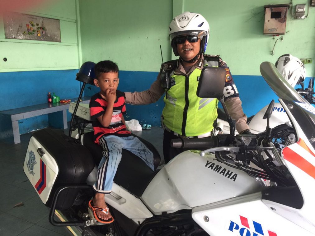 anak panti asuhan tersasar