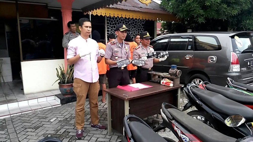Beraksi Di 26 Lokasi, Polsek Lima Puluh Bekuk Sindikat Pelaku Curanmor