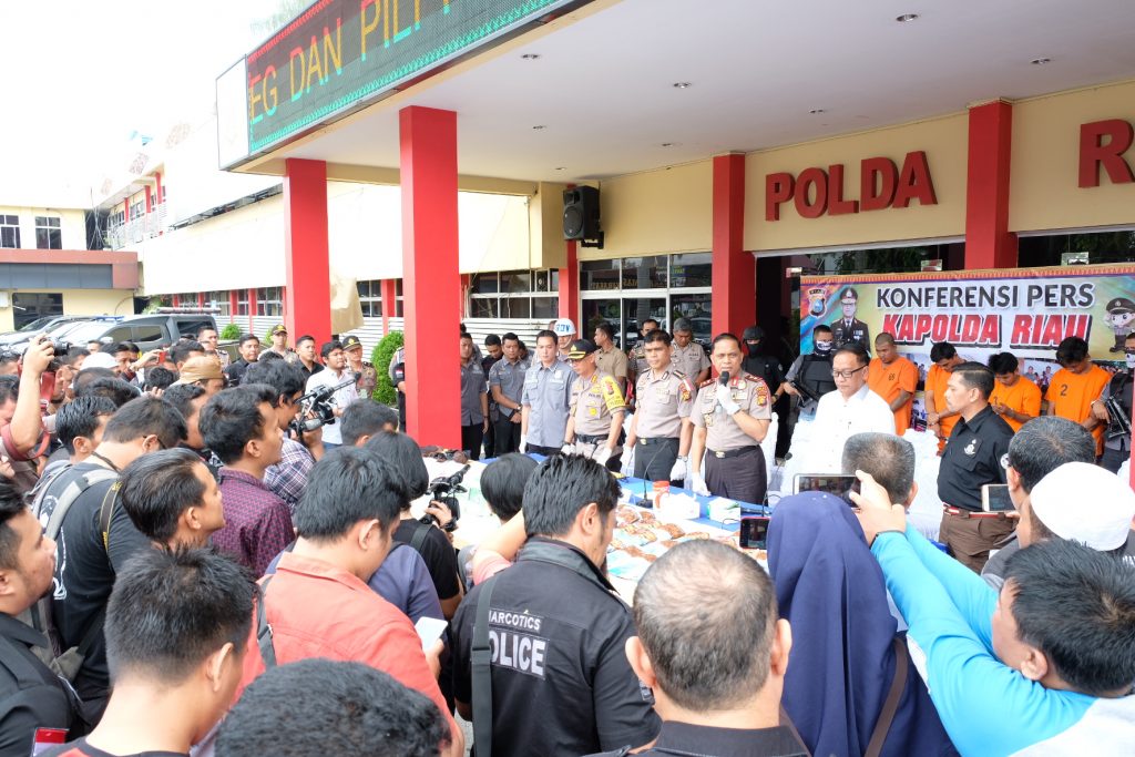 Kapolda Riau Gelar Konferensi Pers Pengungkapan Kasus Narkoba