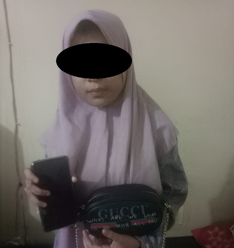 Kenalan Di Medsos, Tika Gelapkan Handphone Korban