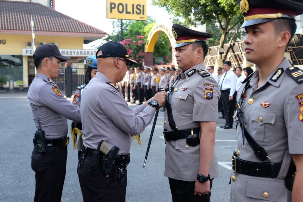 Kapolresta Pekanbaru Pimpin Sertijab Kapolsek Payung Sekaki
