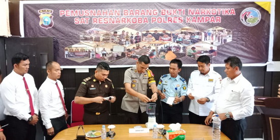 Polres Kampar Musnahkan BB Sabu Seberat 86,99 Gram