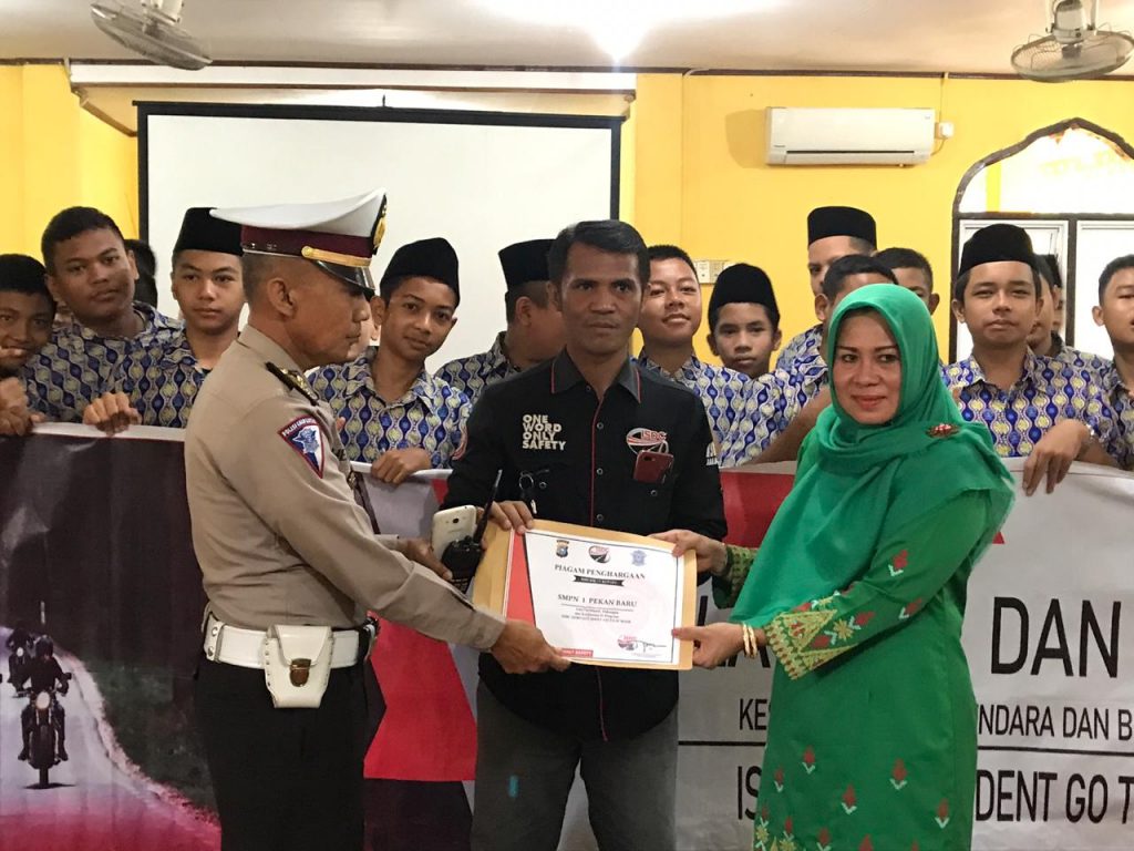 Sampaikan Pesan Keselamatan, Ajak Para Pelajar Untuk Jadi Pelopor Keselamatan Berlalu Lintas