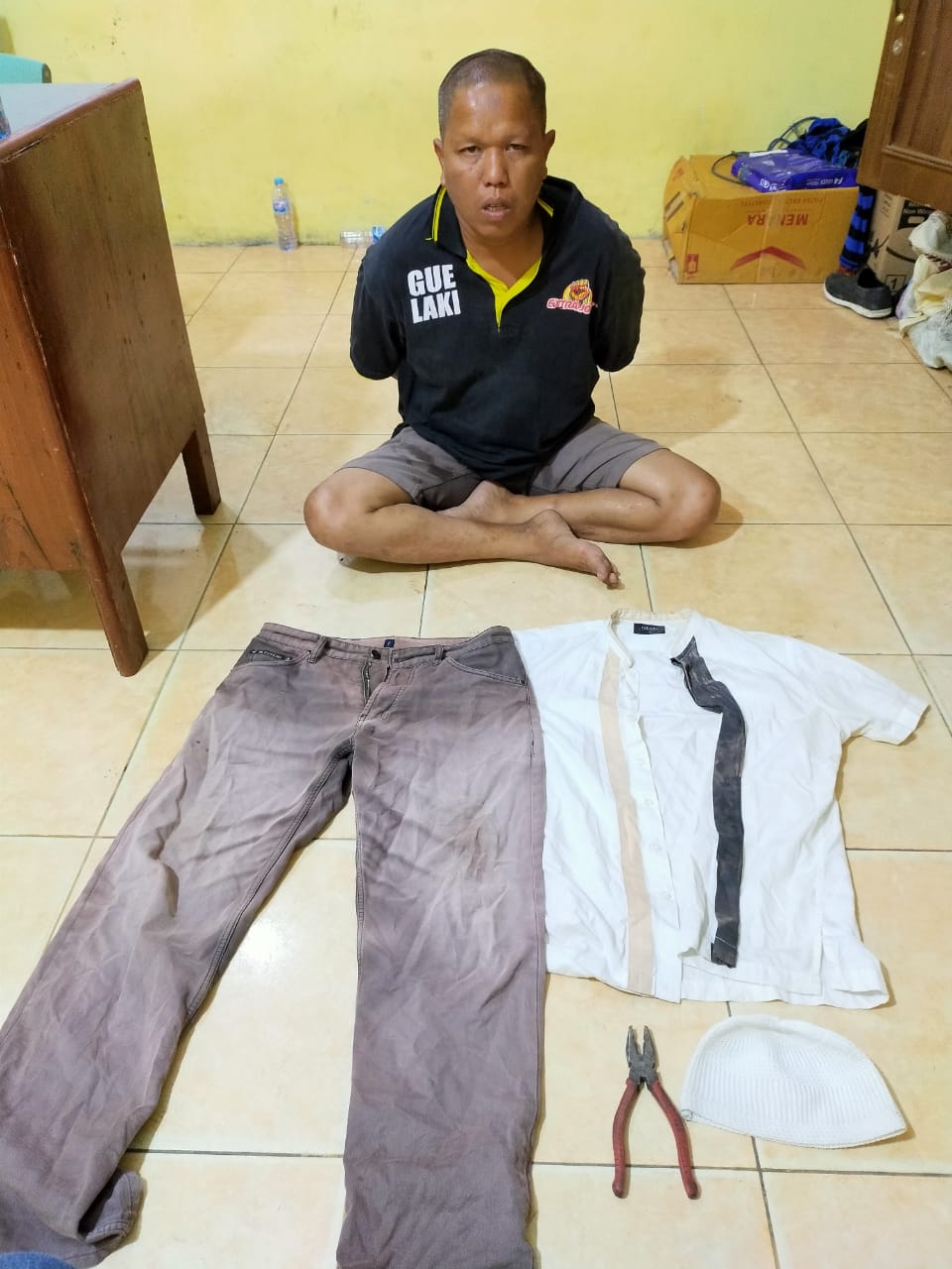 Bongkar Kotak Infak mesjid di Perawang, Aksi Pelaku Terekam CCTV