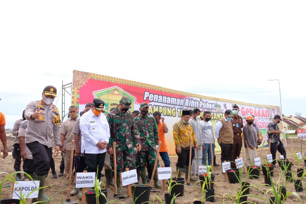 Dukung Program Ketahanan Pangan Nasional, Kapolda Riau Launching Jaga Kampung.