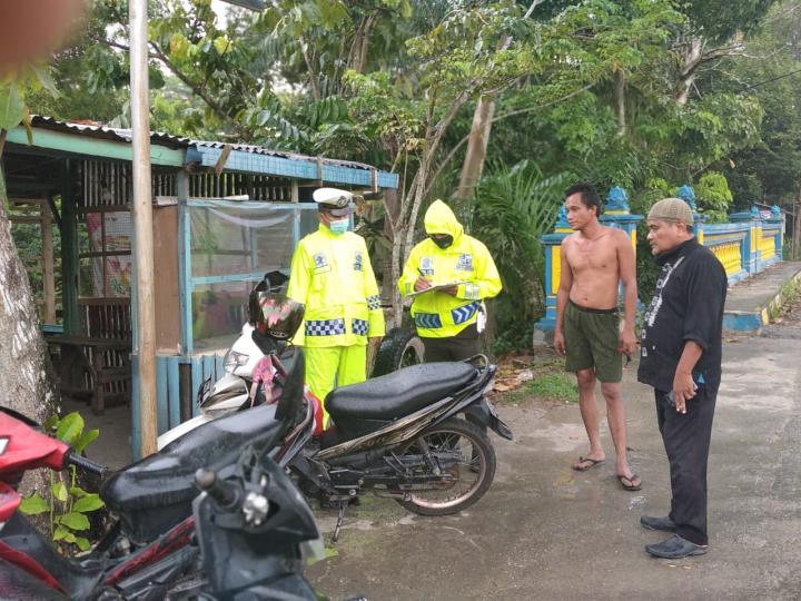 Truk Molen Tabrak Vega Bocah 6 Tahun Tewas