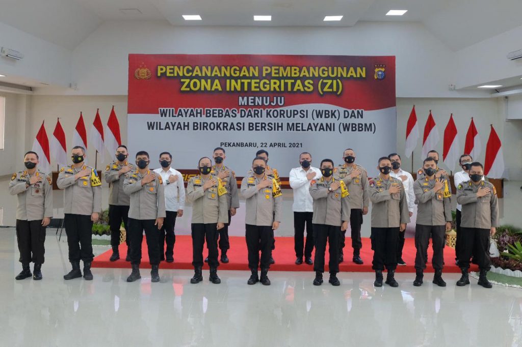 Kapolda Riau Canangkan Pembangunan Zona Integritas 17 Satker Polda menuju WBK dan WBBM