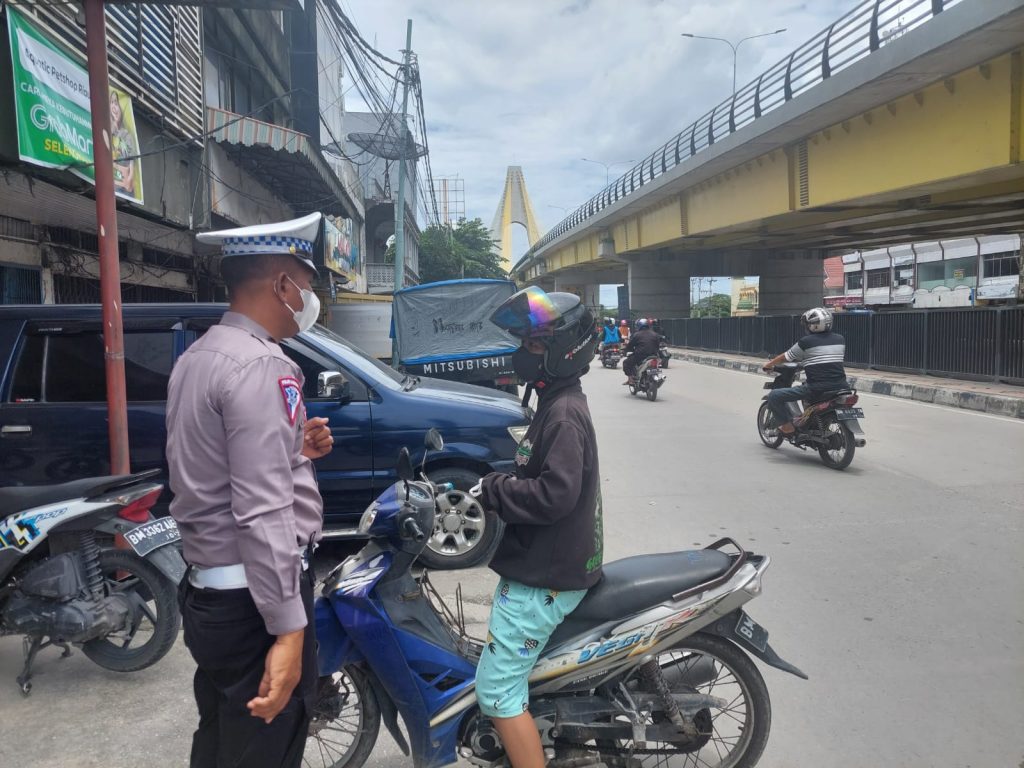 75 Pelanggar Lalu Lintas Terjaring, Petugas Sampaikan Imbauan Keselamatan