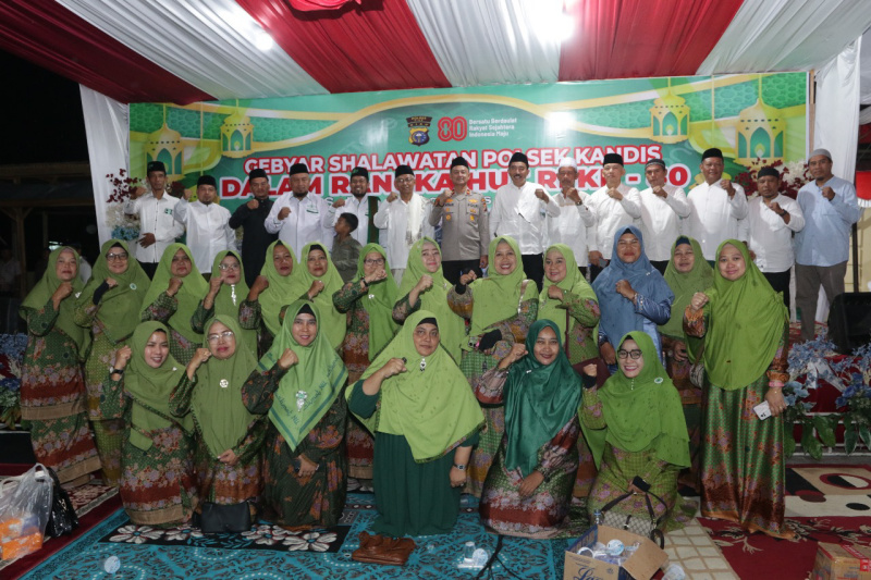 Peringati HUT RI dengan Doa dan Lantunan Solawat Bersama Polsek Kandis