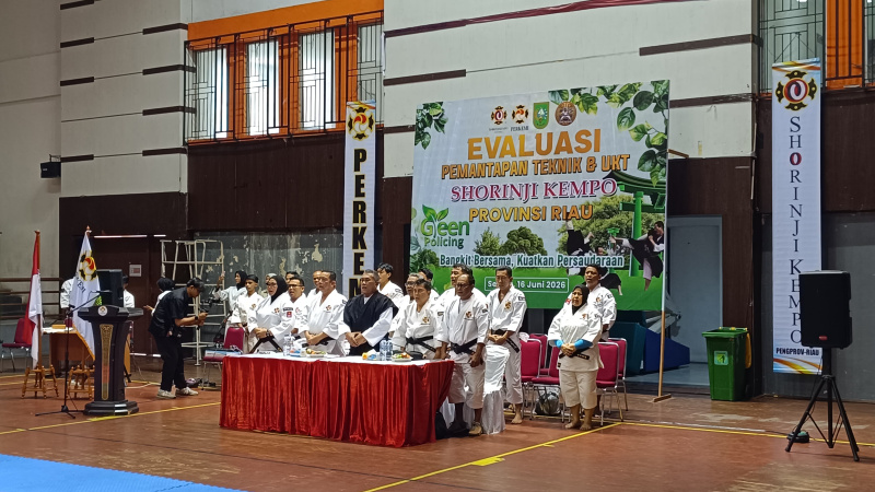 Disiplin, Kenshi Shorinji Kempo Berkolaborasi dengan Green Policing dalam Pemantapan Teknik dan Ujian Tingkat Perkemi Riau