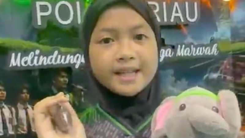 Anak Gajah Nona SerojaTebar 15 Ribu Bibit Pohon dalam Event Riau Bhayangkara Run