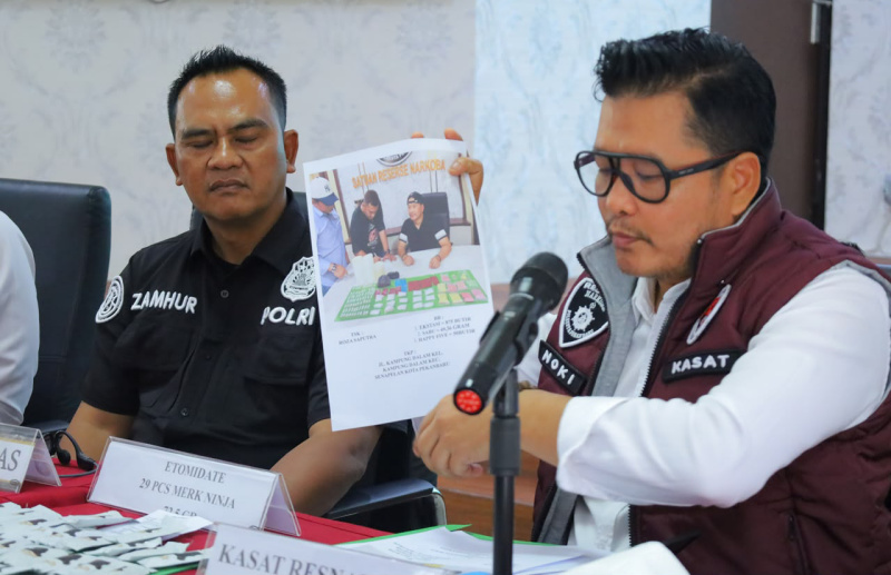 Polresta Pekanbaru Musnahkan 1.473 Butir Ekstasi, Sabu dan Cartridge Etomidate